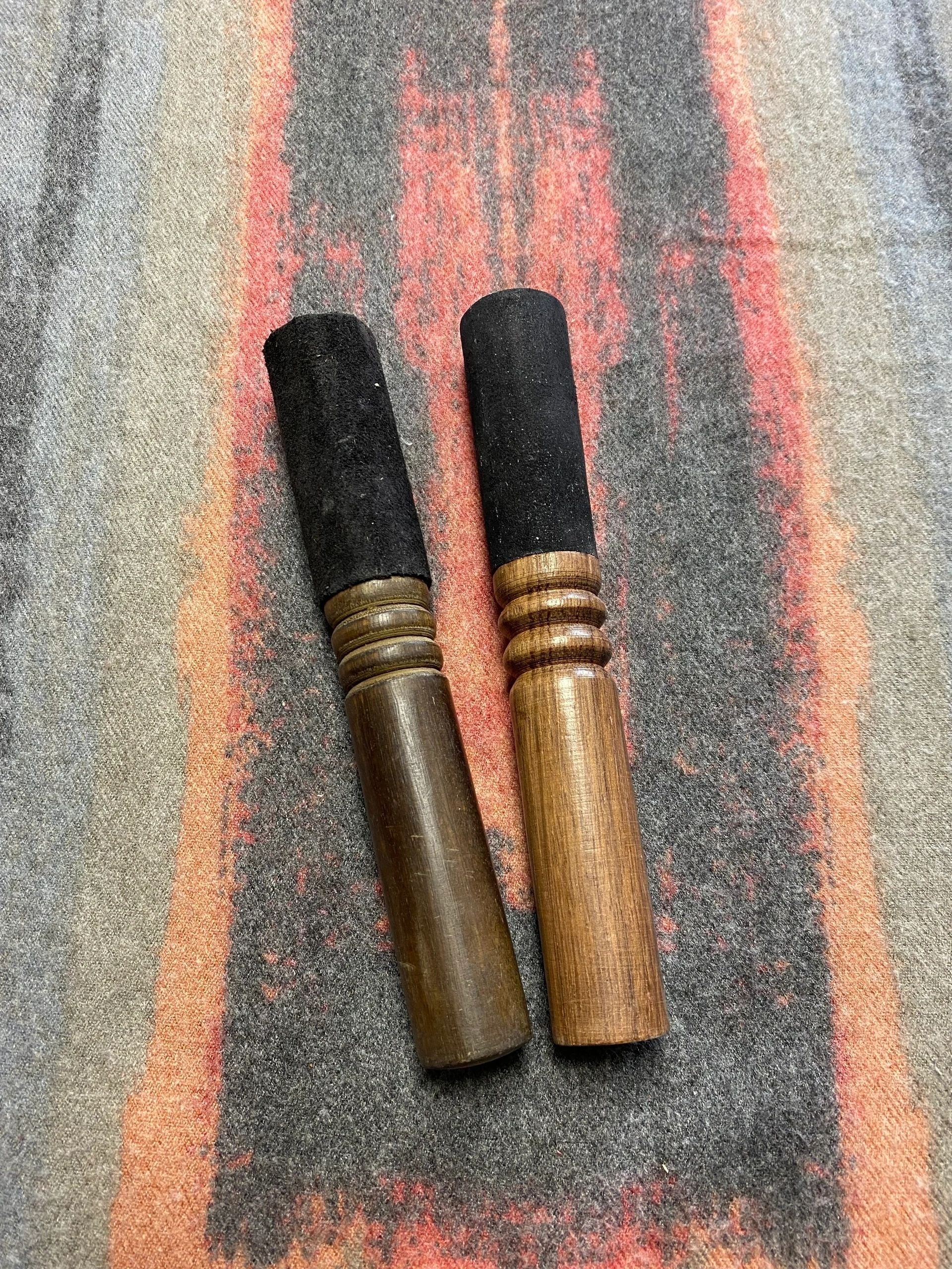 Pair%20of%20double%20ended%20Himalayan%20Bowl%20Wa-0909971.png